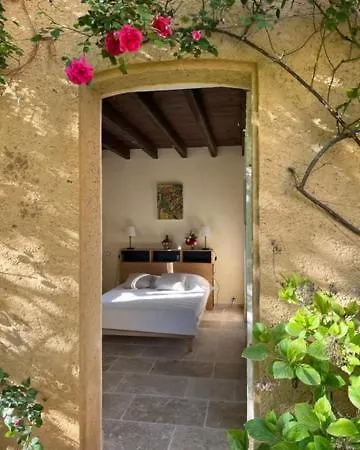 Domaine De Rebert בית אירוח Monguilhem