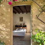 Domaine De Rebert Homestay Monguilhem